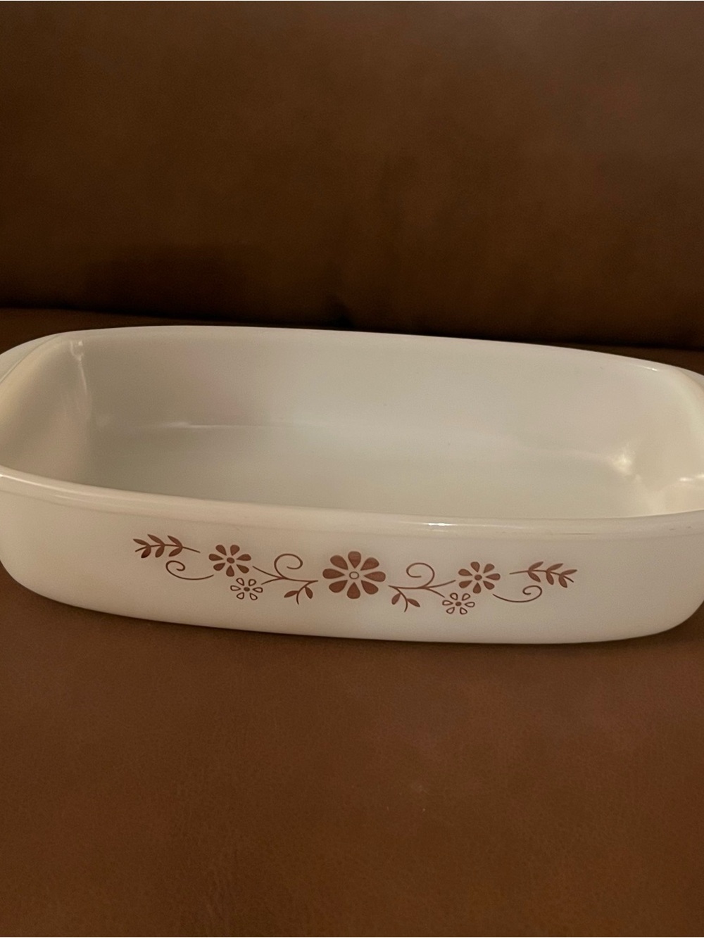 Vtg Dynaware Pyr-O-Rey Brown Daisy Milk Glass 1Qt Baking Dish